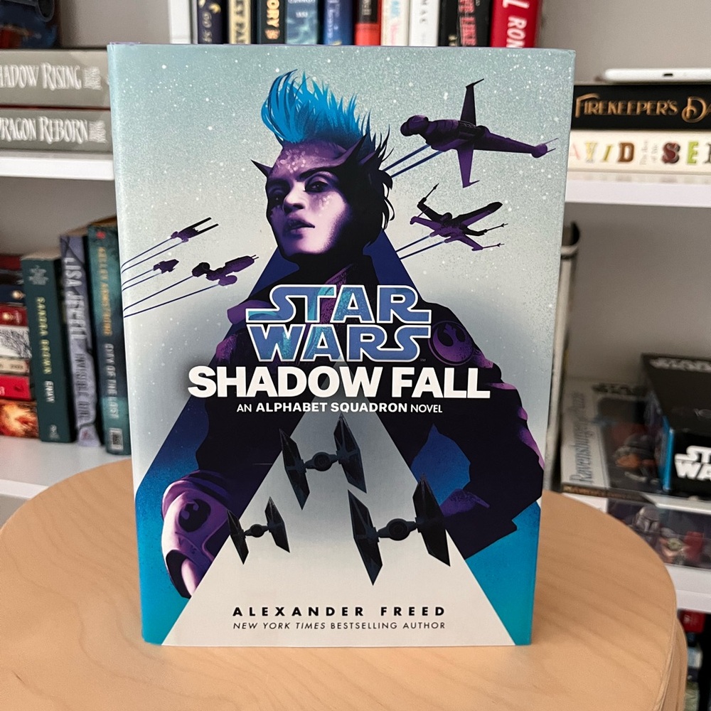3/$28 📚Star Wars: Shadow Fall Book